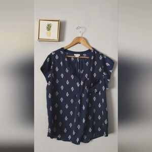 Top Blouse Liz Claiborne Split crew neck petite PXXL  Style Silk Good Condition